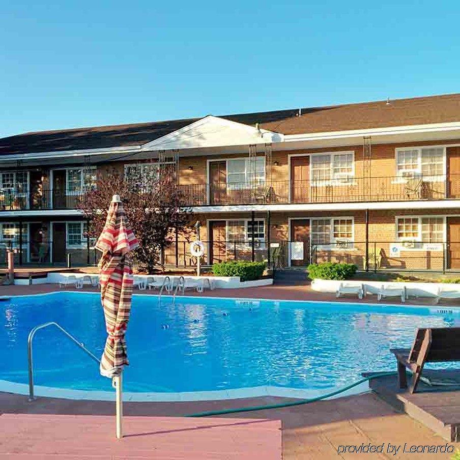 Budget Host East End Hotel In Riverhead Exterior foto